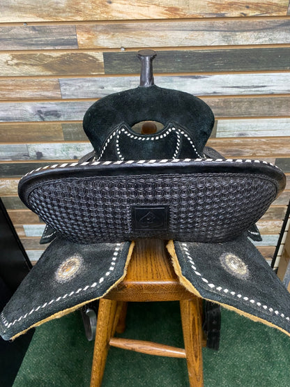 USED Josh Andrews Barrel Saddle 15.5" Seat | 7" Gullet Black Suede