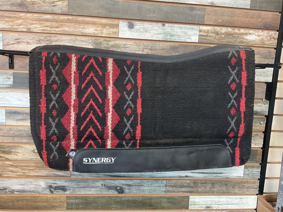 USED Weaver Synergy Western Saddle Pad 32" Black/Red