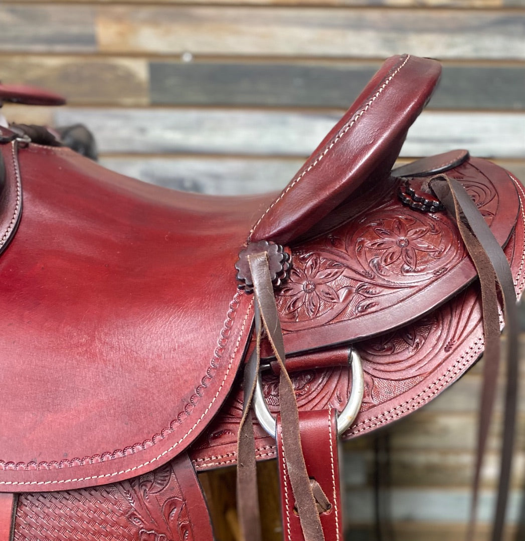 USED JC Martin Wade Saddle 16" Red