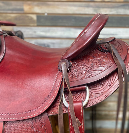 USED JC Martin Wade Saddle 16" Red