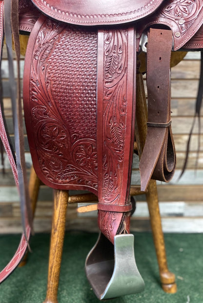 USED JC Martin Wade Saddle 16" Red