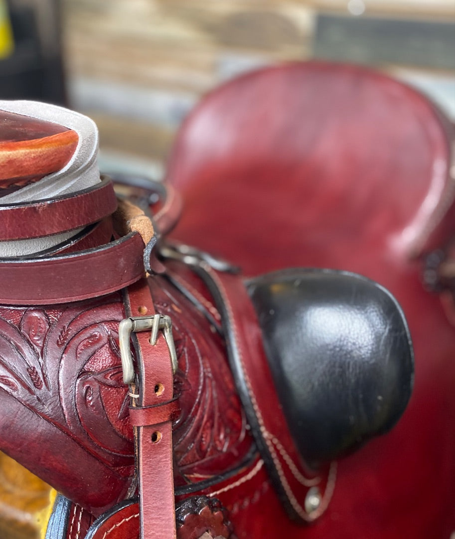 USED JC Martin Wade Saddle 16" Red