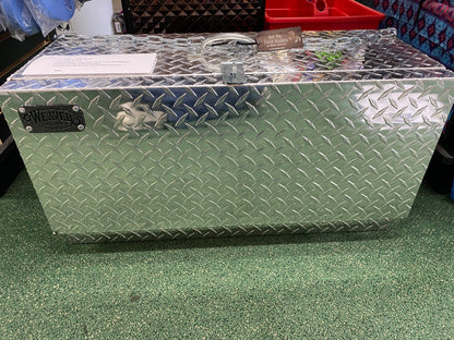 USED Weaver Aluminum Treadplate Show Box 17.5x33x12.5” Aluminum