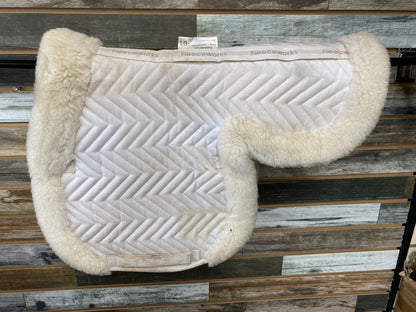 USED Fleeceworks English Therawool Saddle Pad Large White