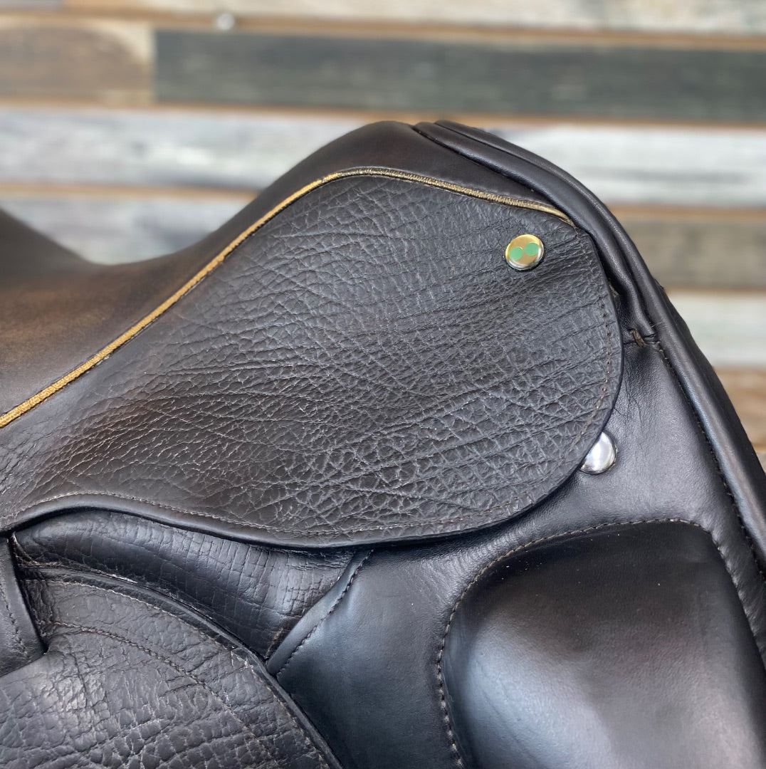 USED Takt Dressage Saddle 17.5” Black