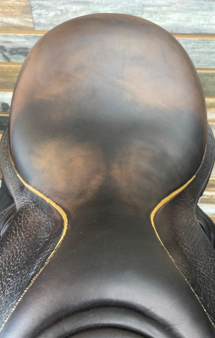 USED Takt Dressage Saddle 17.5” Black