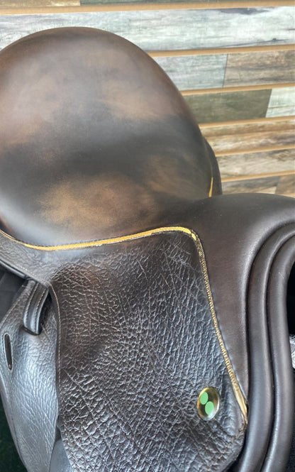 USED Takt Dressage Saddle 17.5” Black