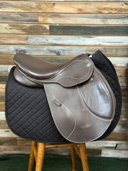 USED Philippe Fontaine Lyon H/J Saddle | 17" Seat, 6" Gullet