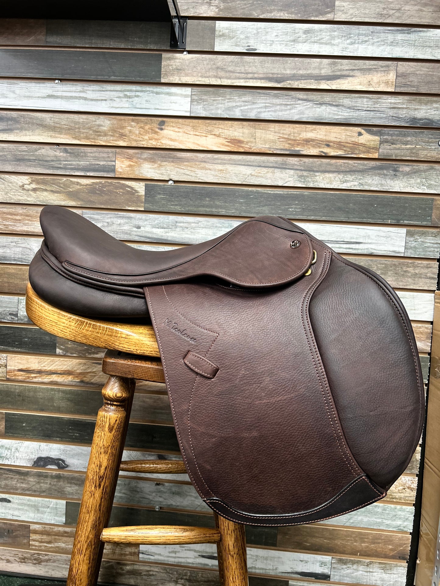 Marcel Toulouse Denisse Close Contact Saddle Genesis Adjustable Tree 17"