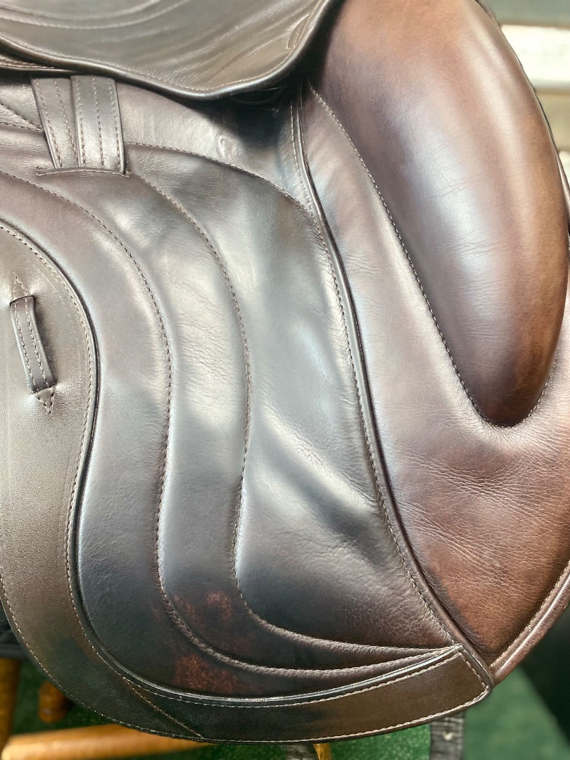 USED Patrick Saddlery Dressage Saddle 17.5 Brown