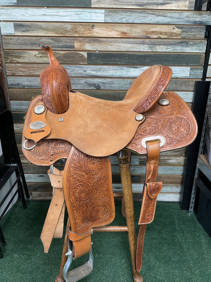 USED Hilason Barrel Saddle 15" Light Oil