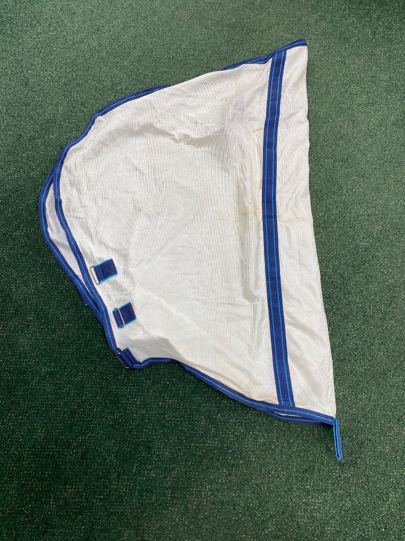 USED Weatherbeeta Fly Neck Attachment 69” White/Navy