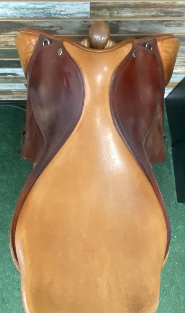 USED Pessoa Pessoa Jump Saddle 16" Two-Toned