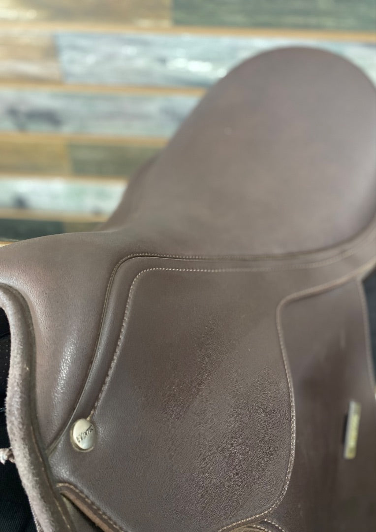 USED Wintec 500 Jump Saddle 18" Brown