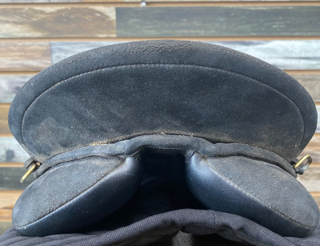 USED Black 17" Wintec 2000 Jump Saddle