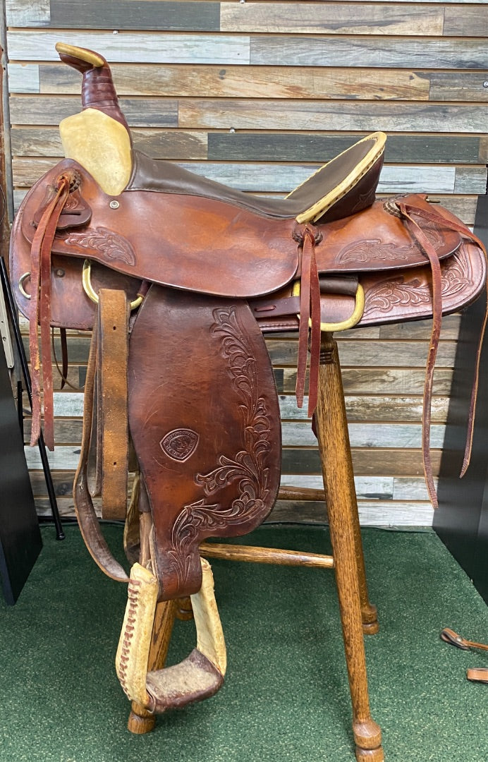 USED Hereford Western Roping Saddle 15 1/2" Seat 6" Gullet Med Brown/Dk Brown w/Rawhide Trim
