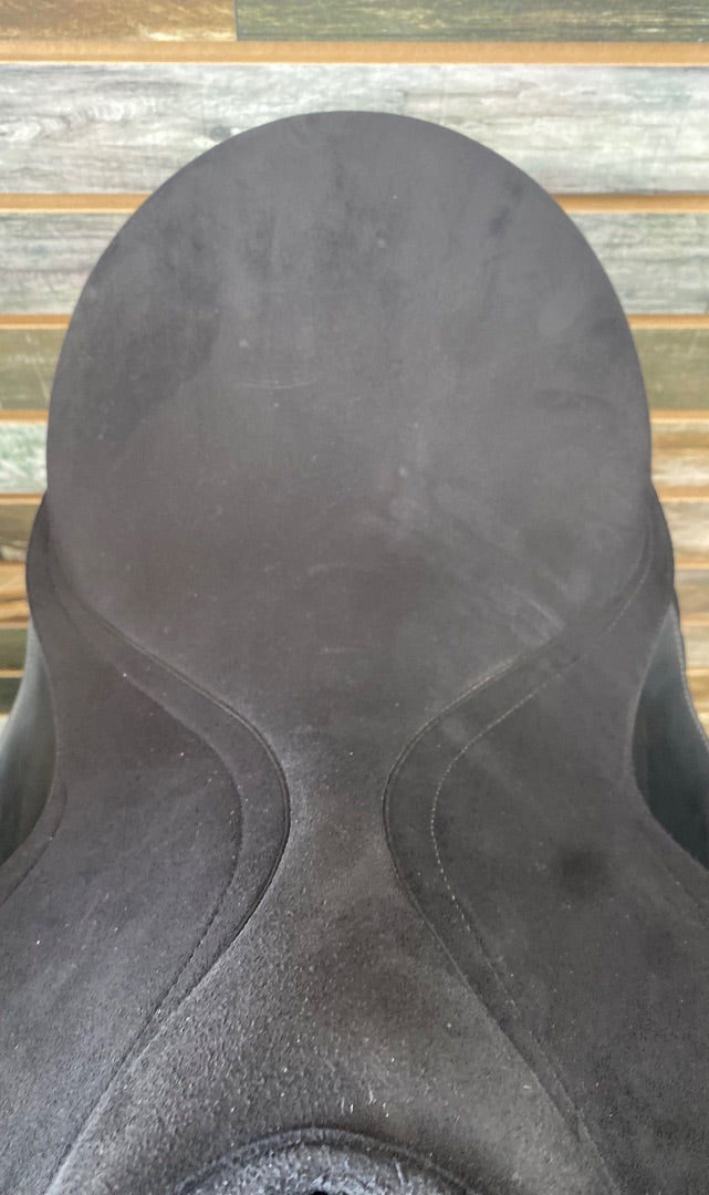 USED Wintec 2000 AP English Saddle 17” Black