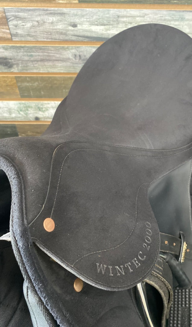 USED Wintec 2000 AP English Saddle 17” Black