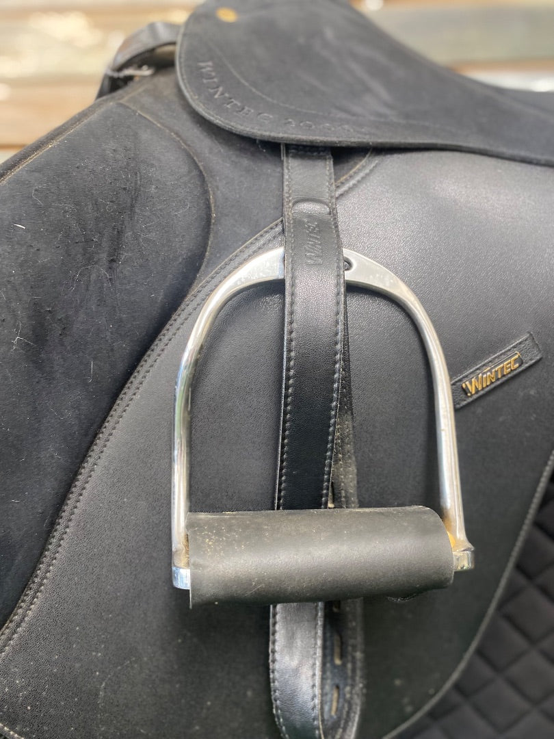 USED Wintec 2000 All Purpose Saddle 18" Black