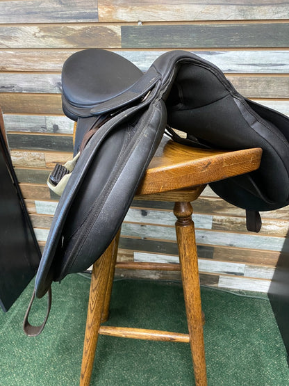 USED Thorowgood General Purpose English Saddle 16.5" Black
