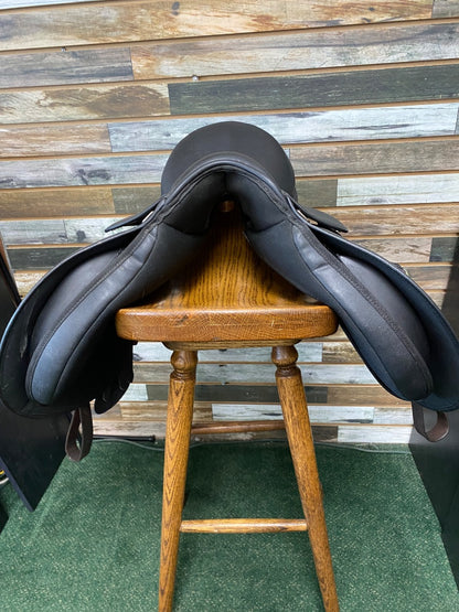 USED Thorowgood General Purpose English Saddle 16.5" Black