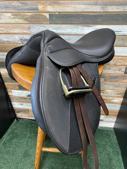 USED Thorowgood General Purpose English Saddle 16.5" Black