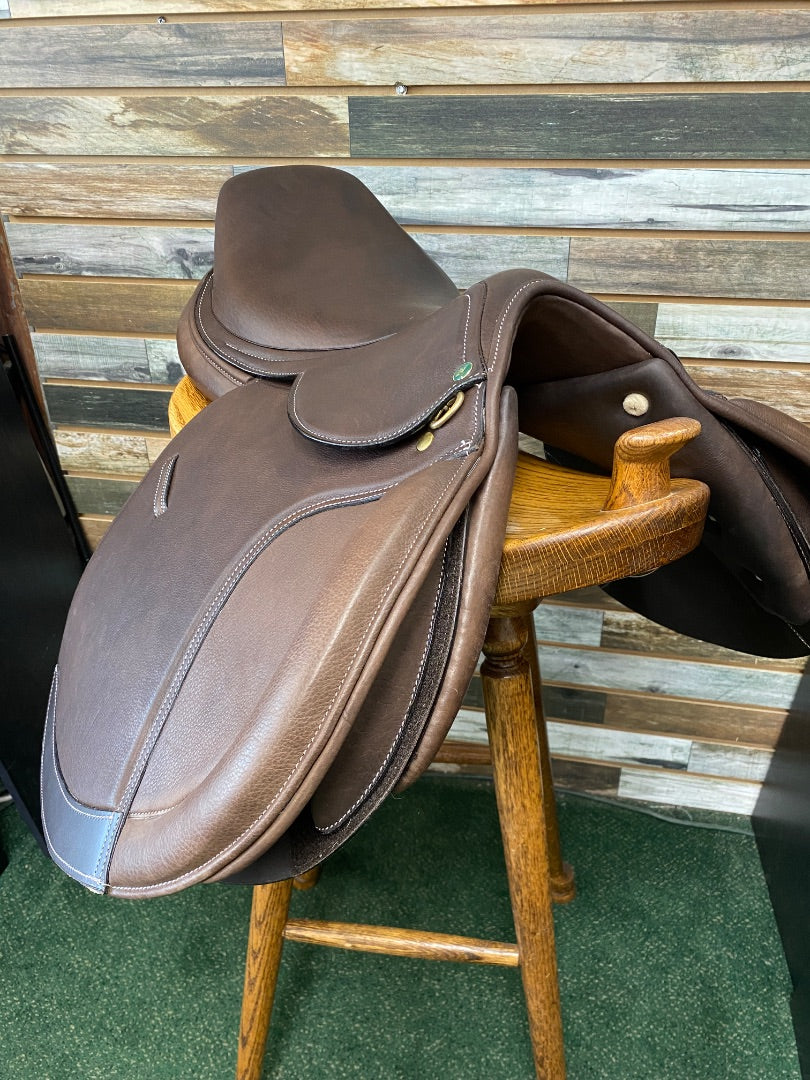 USED (New) HDR Pro Concept Close Contact Saddle 18" Havana