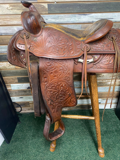 USED Western Ranch/Pleasure Floral Tooled Saddle 15" Seat 8" Gullet