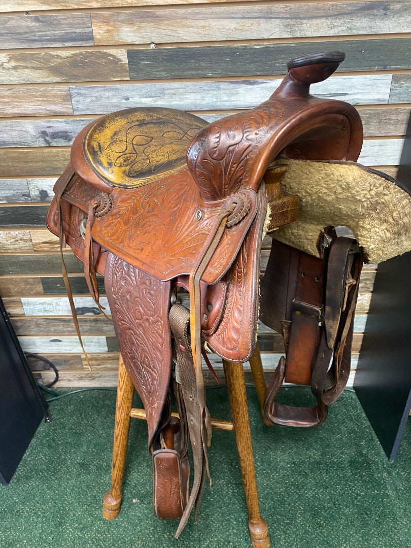 USED Western Ranch/Pleasure Floral Tooled Saddle 15" Seat 8" Gullet