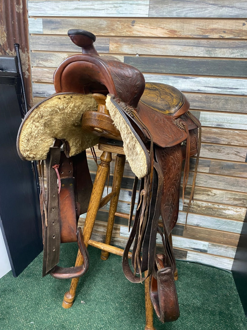 USED Western Ranch/Pleasure Floral Tooled Saddle 15" Seat 8" Gullet