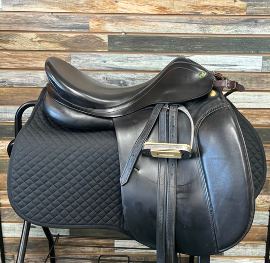 USED Prestige English Saddles 18” Black