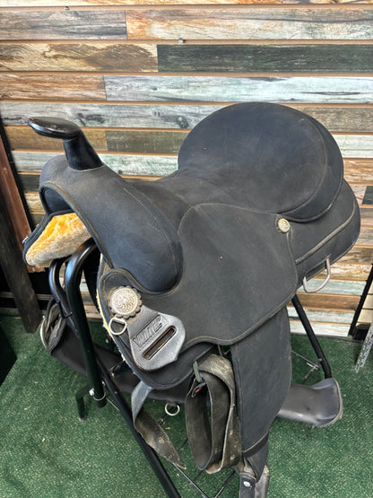 USED Wintec Western Saddles 16” Black
