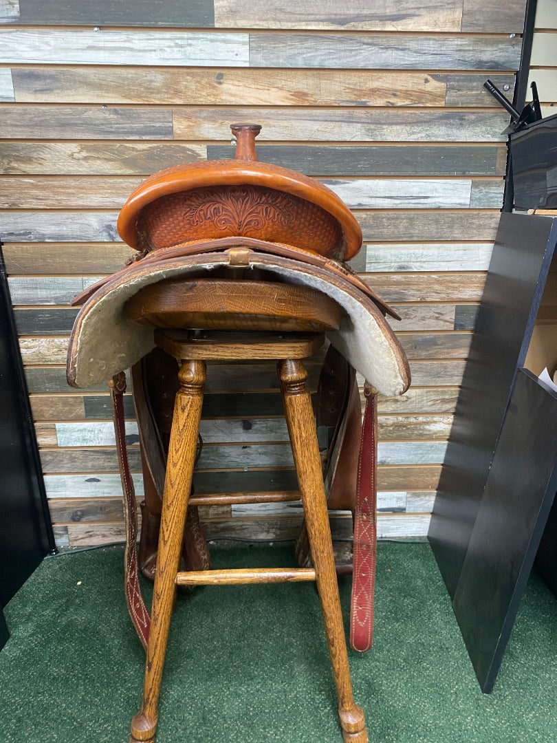 USED  ShoMe Custom Saddlery Ranch Saddle Full Quarter Horse Bars 15 1/2"seat/ 6" gullet Light Oil