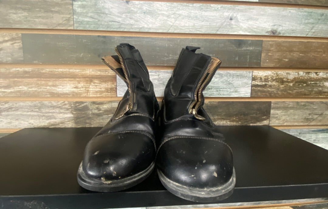 USED Ovation Black Paddock Boots  Black