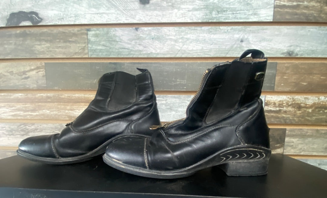 USED Ovation Black Paddock Boots  Black