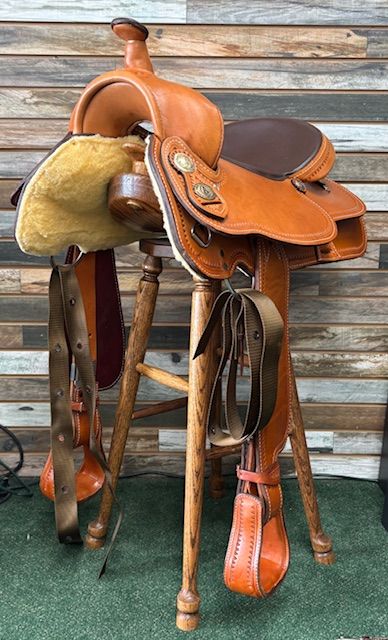 USED (NEW) American Saddlery Circle A MJ Trail Saddle 16.5" Medium Oil