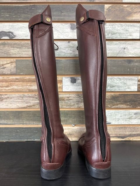 USED Ariat Ladies Tall Boots 8 Brown
