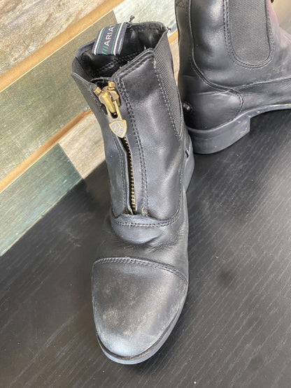 USED US 1 Ariat Kids Paddock Boots in Black