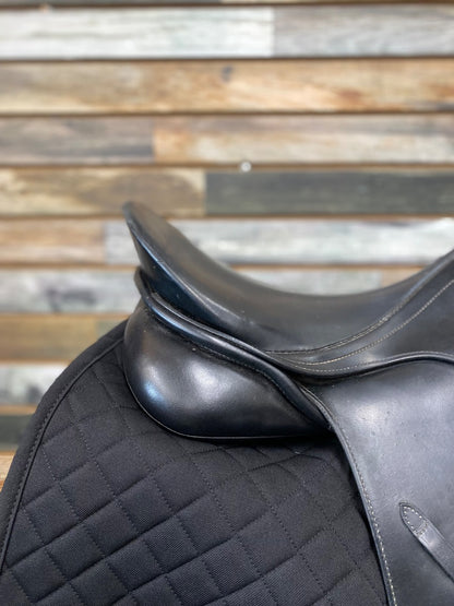 USED Passier Compact Dressage Saddle 17"