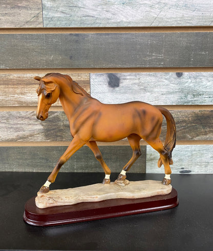 USED  Chestnut w/Blaze Horse Statue 7" Chestnut