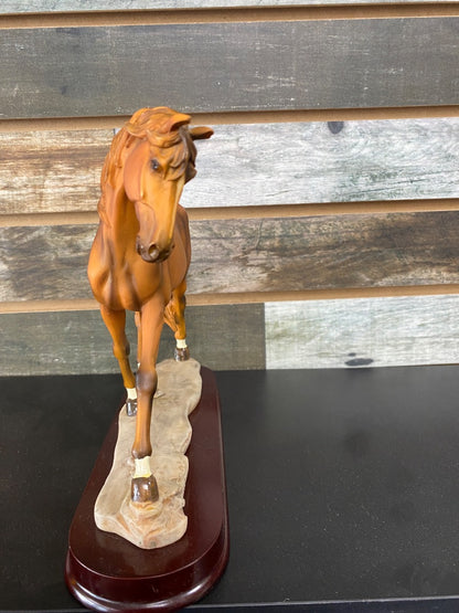 USED  Chestnut w/Blaze Horse Statue 7" Chestnut