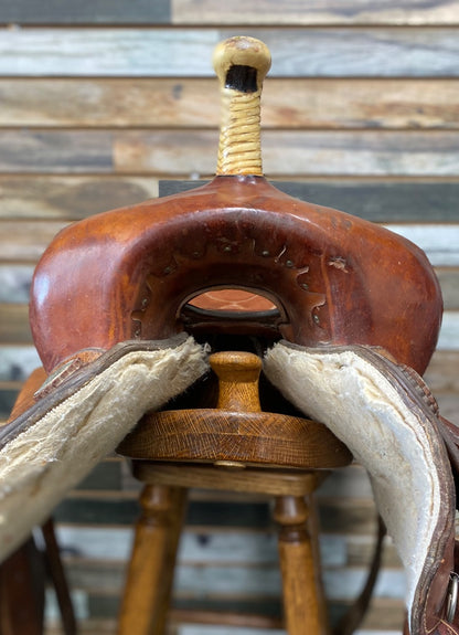 USED Blue Ridge Western Saddle 16.5" MD/O