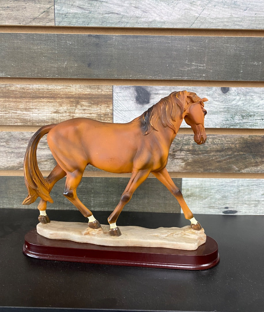 USED  Chestnut w/Blaze Horse Statue 7" Chestnut