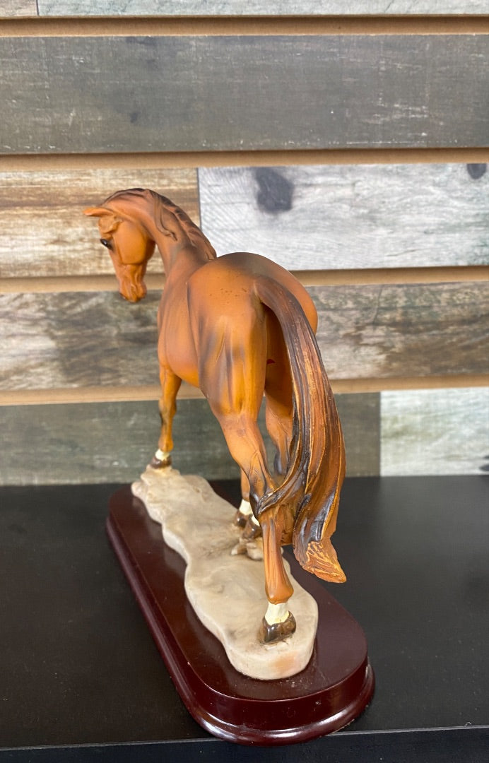 USED  Chestnut w/Blaze Horse Statue 7" Chestnut