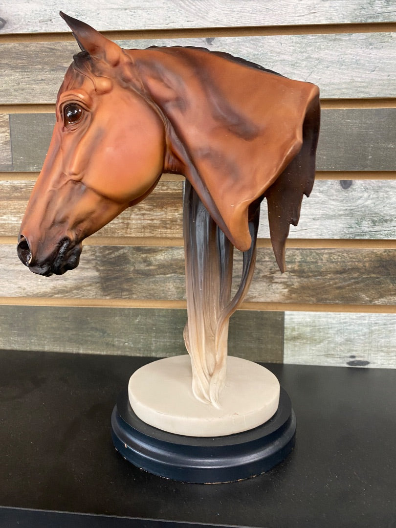 USED  Bay w/Blaze Horse Head Statue 14" Bay