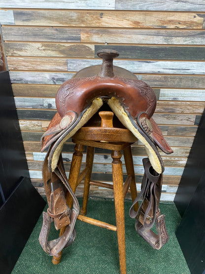 USED D&D Saddlery Western Trail Saddle 15" Medium Oil