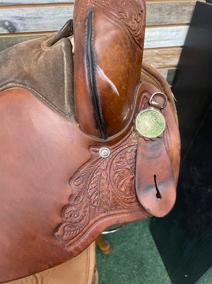 USED Circle Y High Horse Park and Trail Saddle 15" Walnut