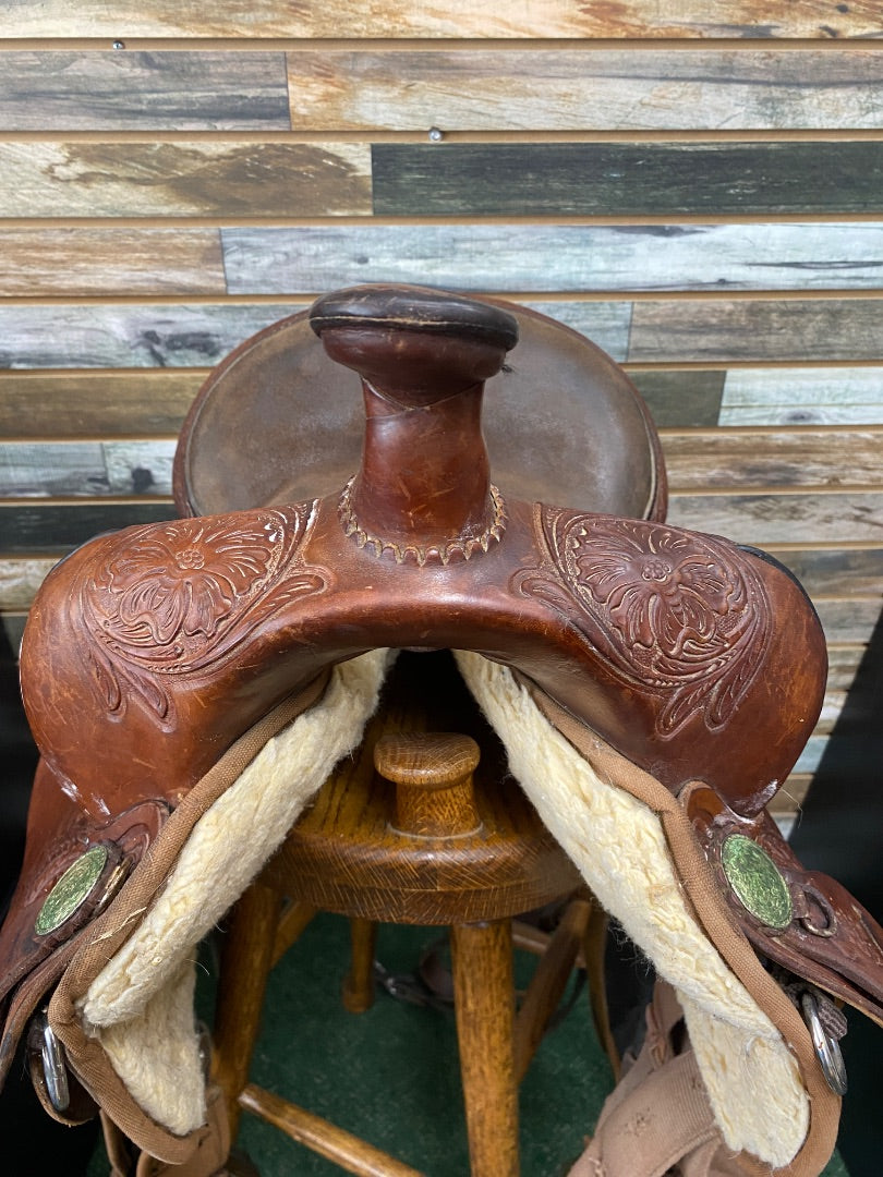USED Circle Y High Horse Park and Trail Saddle 15" Walnut