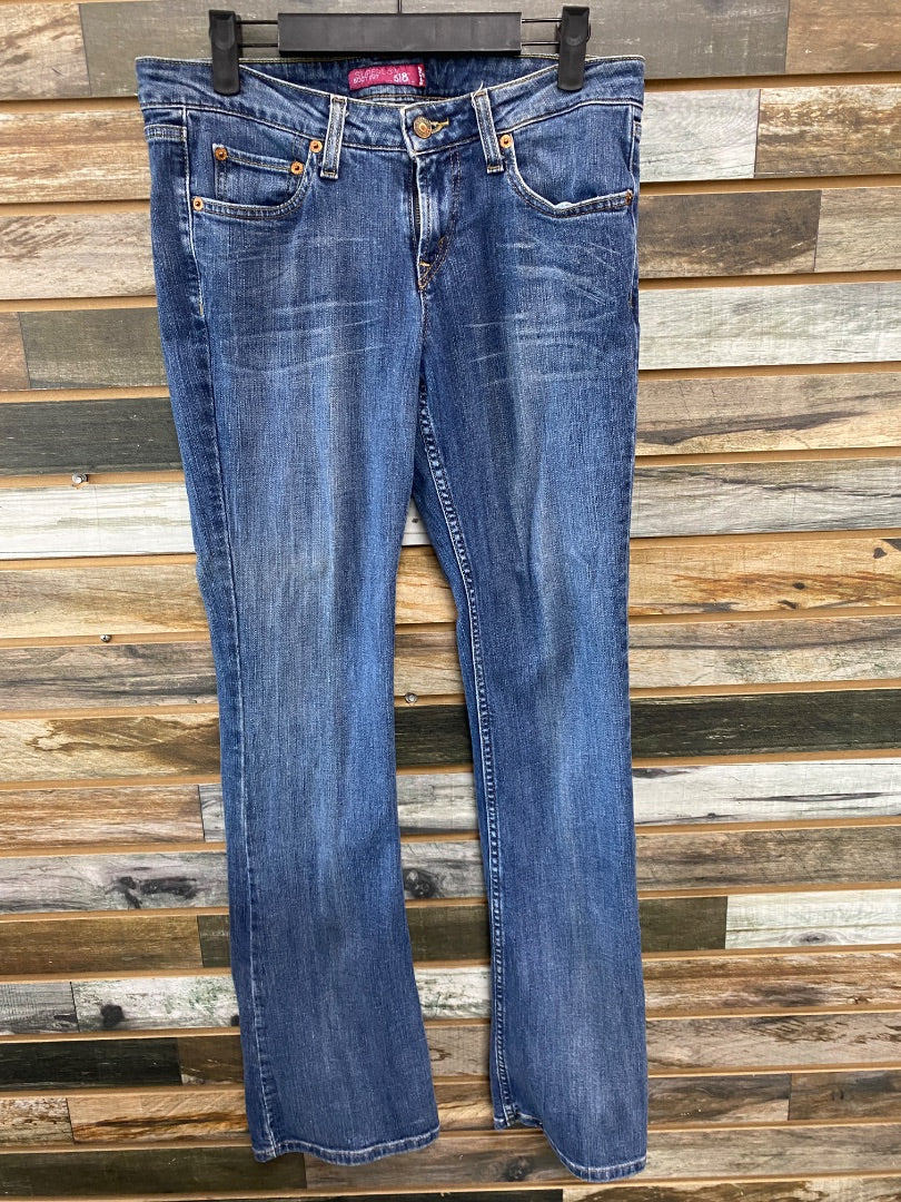 USED Levis Ladies Low Rise Western Jeans 7 Long Denim