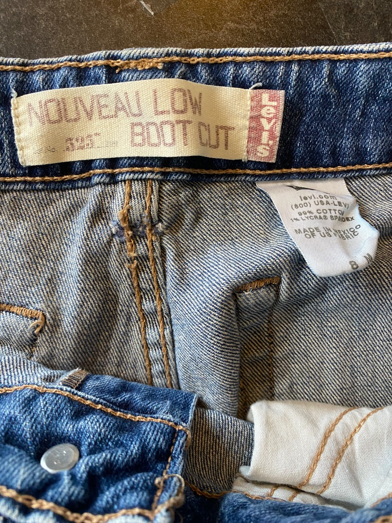 USED Levis Bootcut Jeans 8M Medium Wash